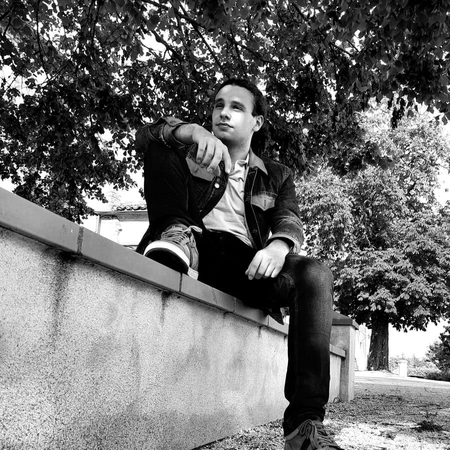 Profil von Riza