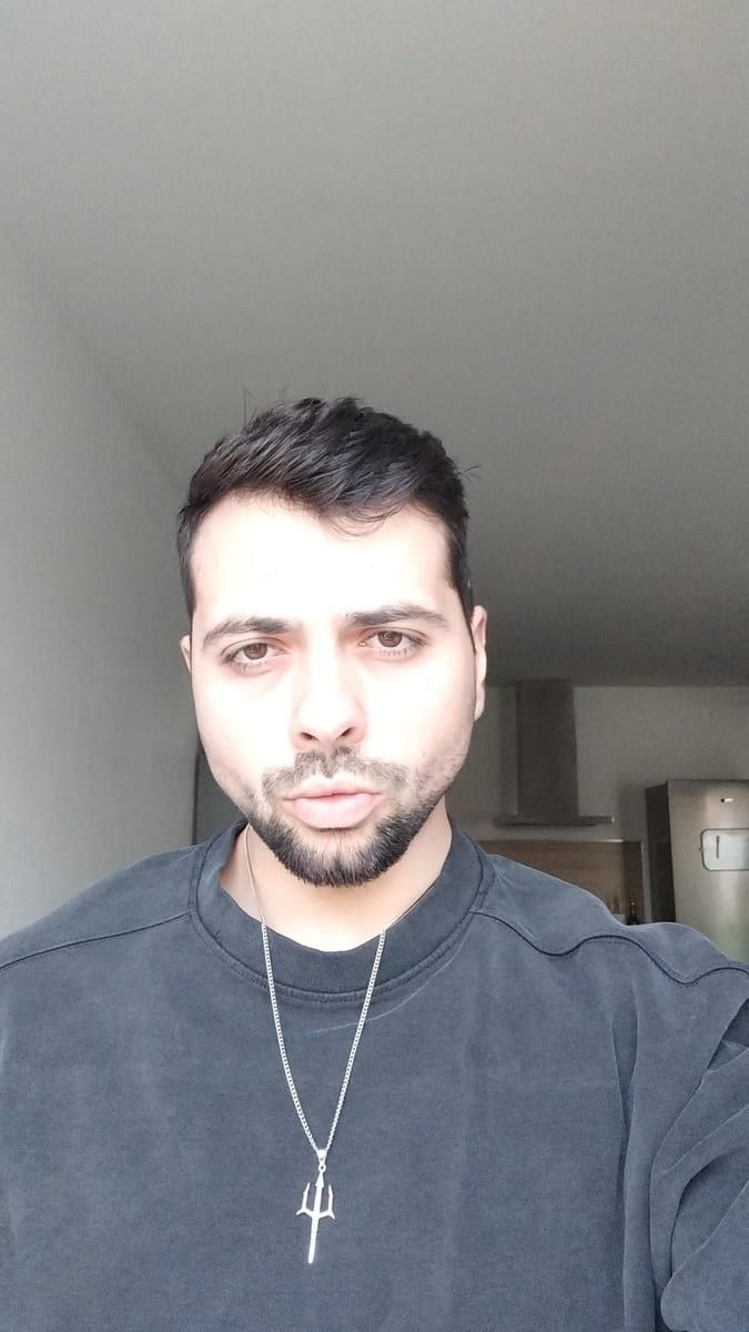 Profil von Messali