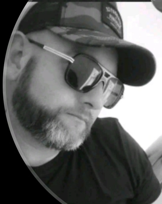 Profil von Fausto
